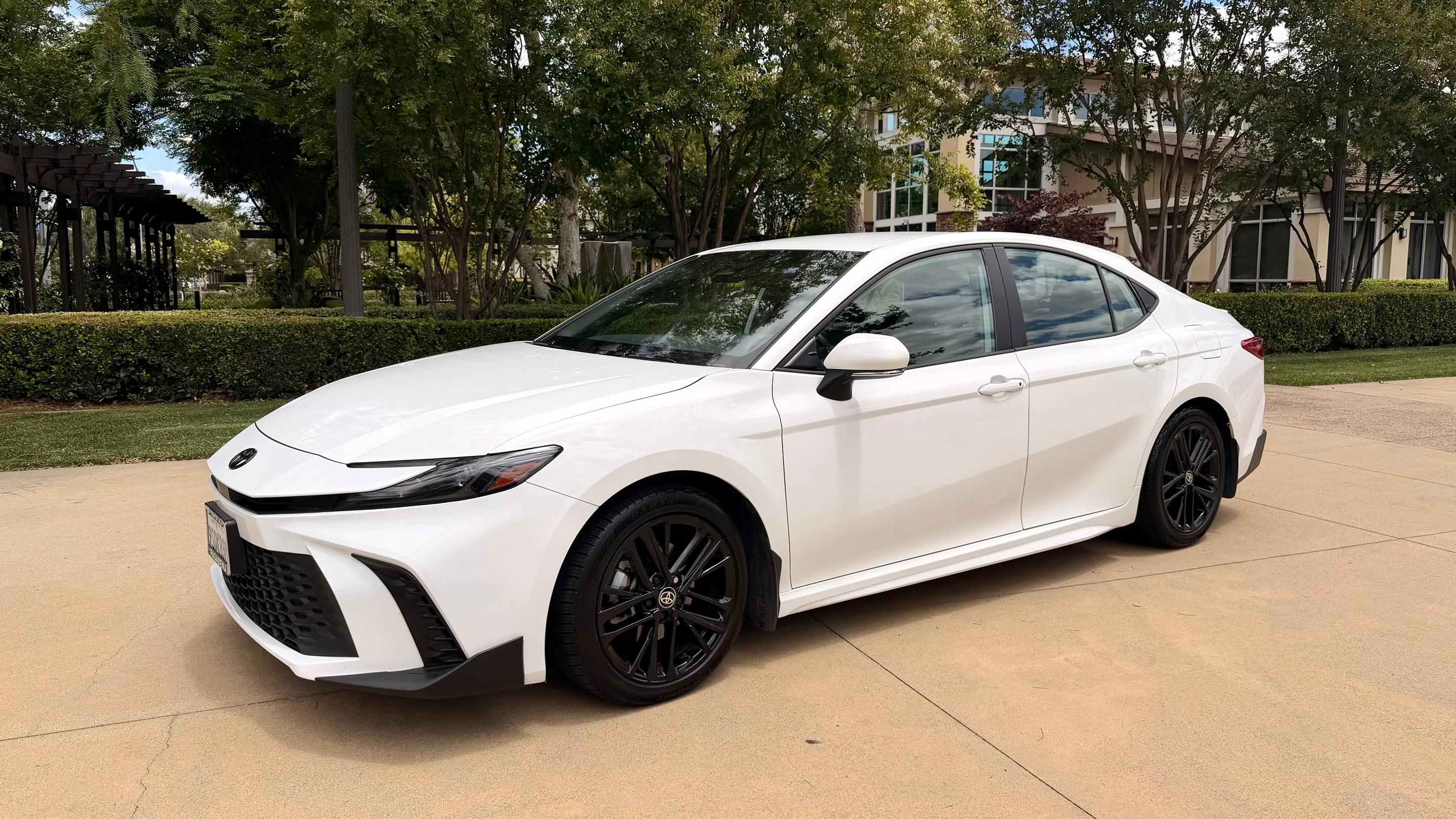 Toyota Camry Hybrid 2025 in Chino, CA