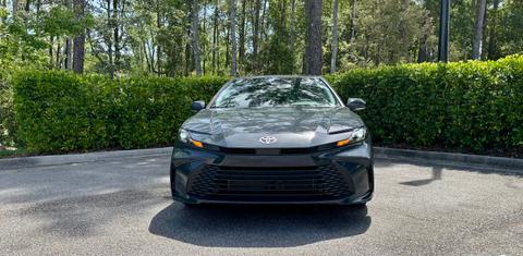 Toyota Camry Hybrid 2025