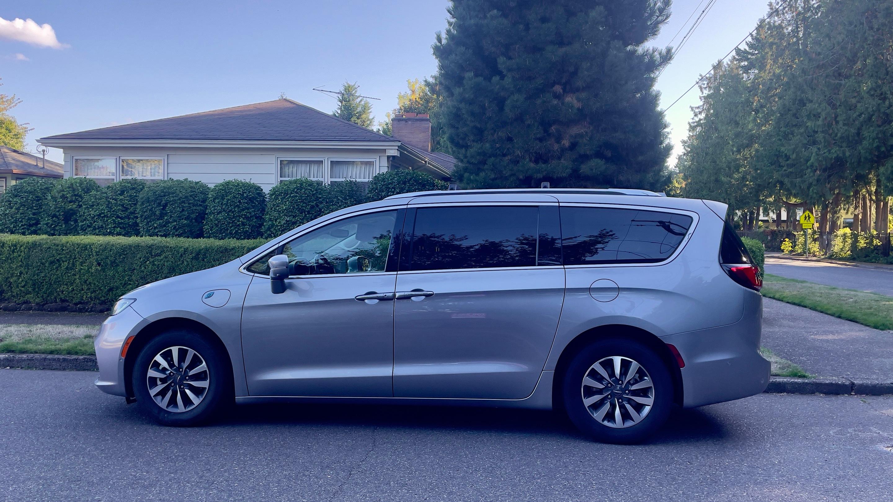 Chrysler Pacifica 2021 in Portland, OR