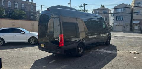 Mercedes-Benz Sprinter 2024