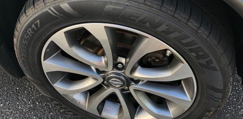 Nissan JUKE 2012