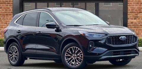 Ford Escape PHEV 2025