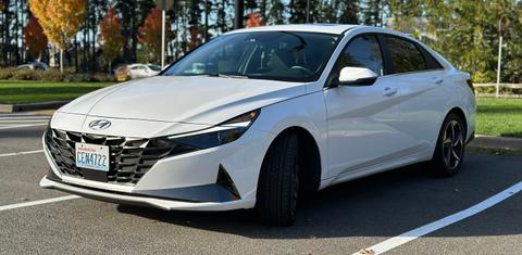 Hyundai Elantra Hybrid 2023
