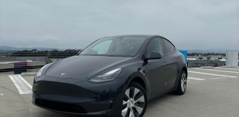 Tesla Model Y 2024