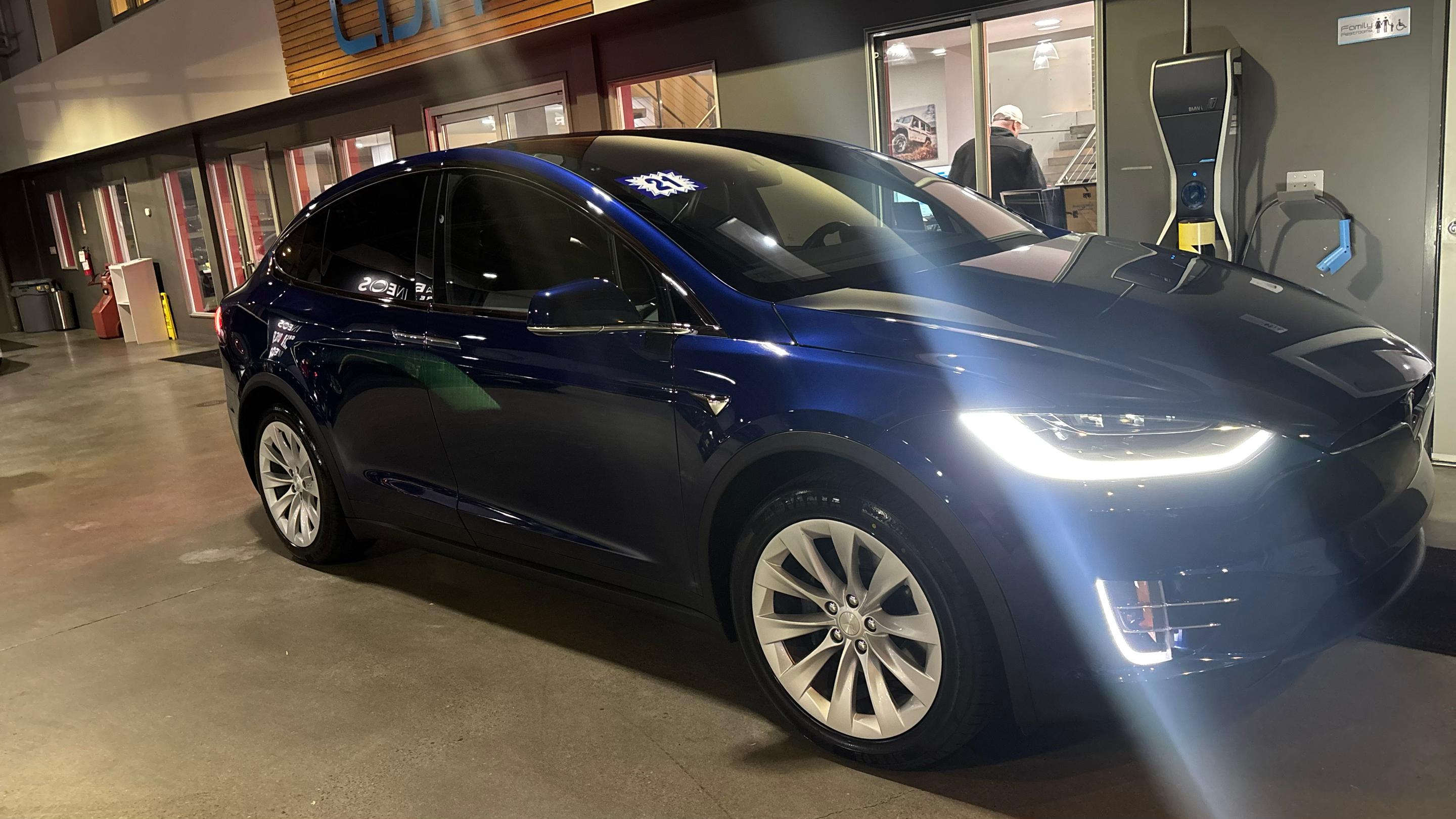 Tesla Model X 2021 in 