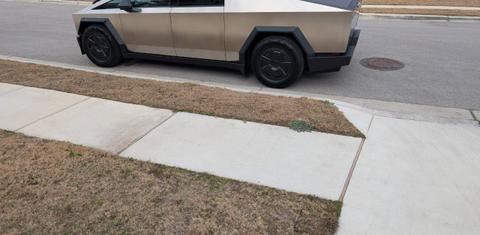 Tesla Cybertruck 2026