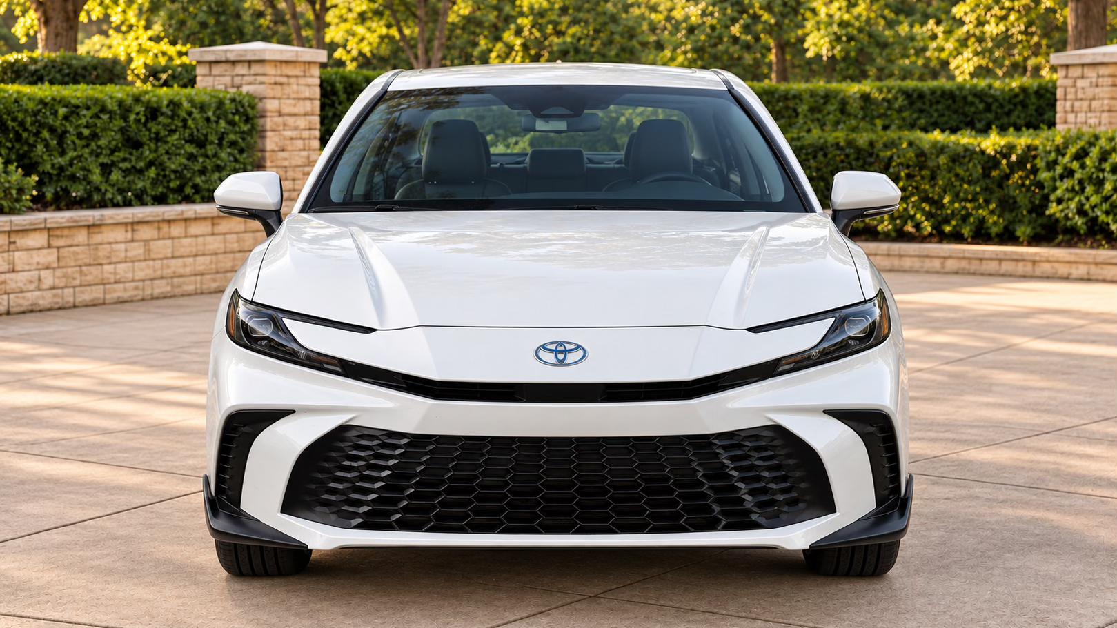 Toyota Camry Hybrid 2026 in Newport News, VA