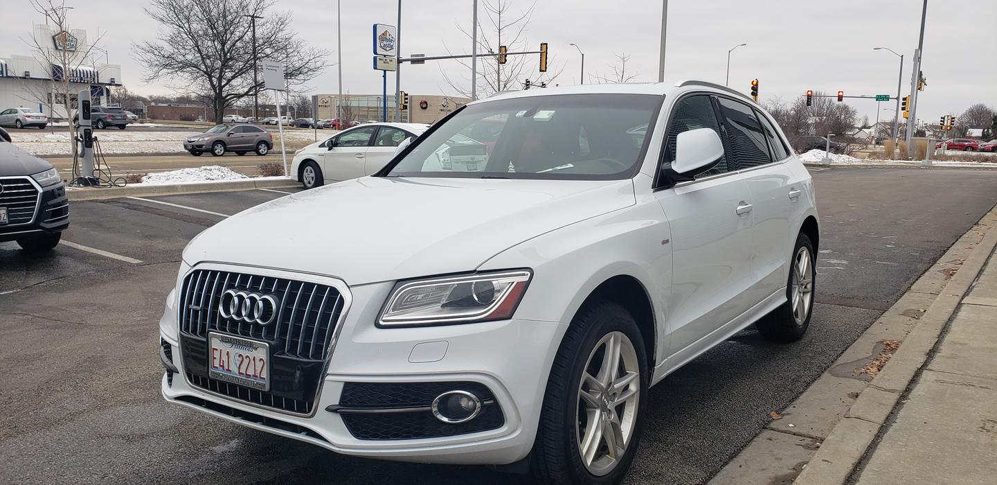 Audi Q5 2015 rental in Hoffman Estates, IL by Girish K. Turo