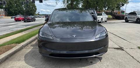 Tesla Model 3 2024