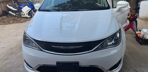 Chrysler Pacifica 2017