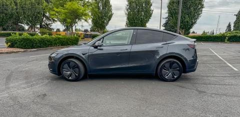 Tesla Model Y 2026