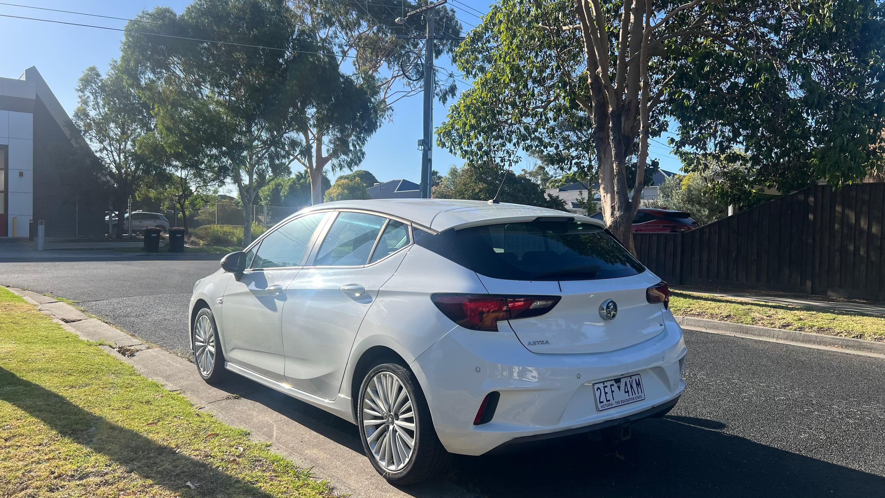 Holden ASTRA 2016 in Altona
