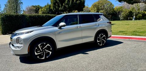 Mitsubishi Outlander Plug-In Hybrid 2025