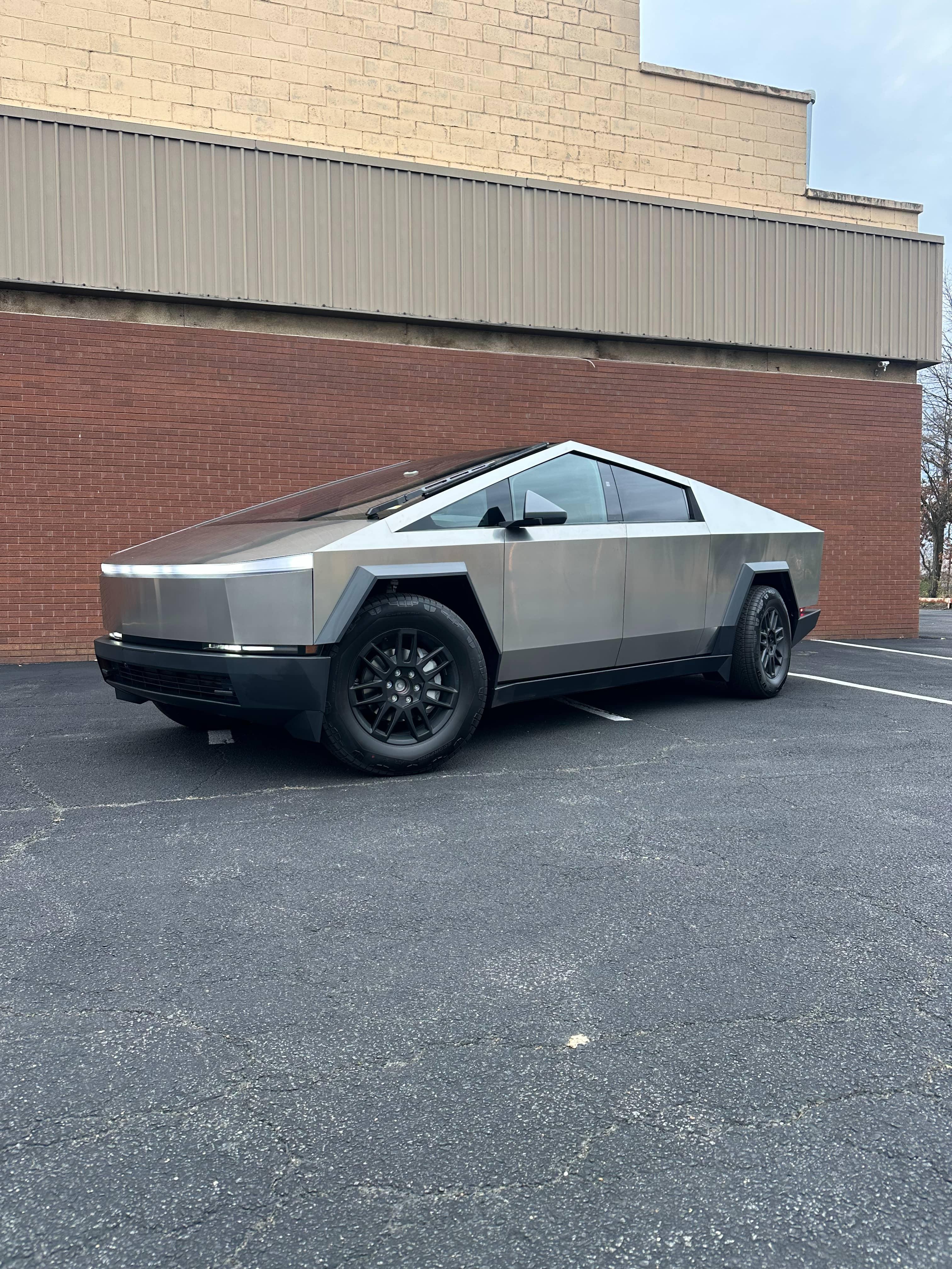 Tesla Cybertruck 2024 in 