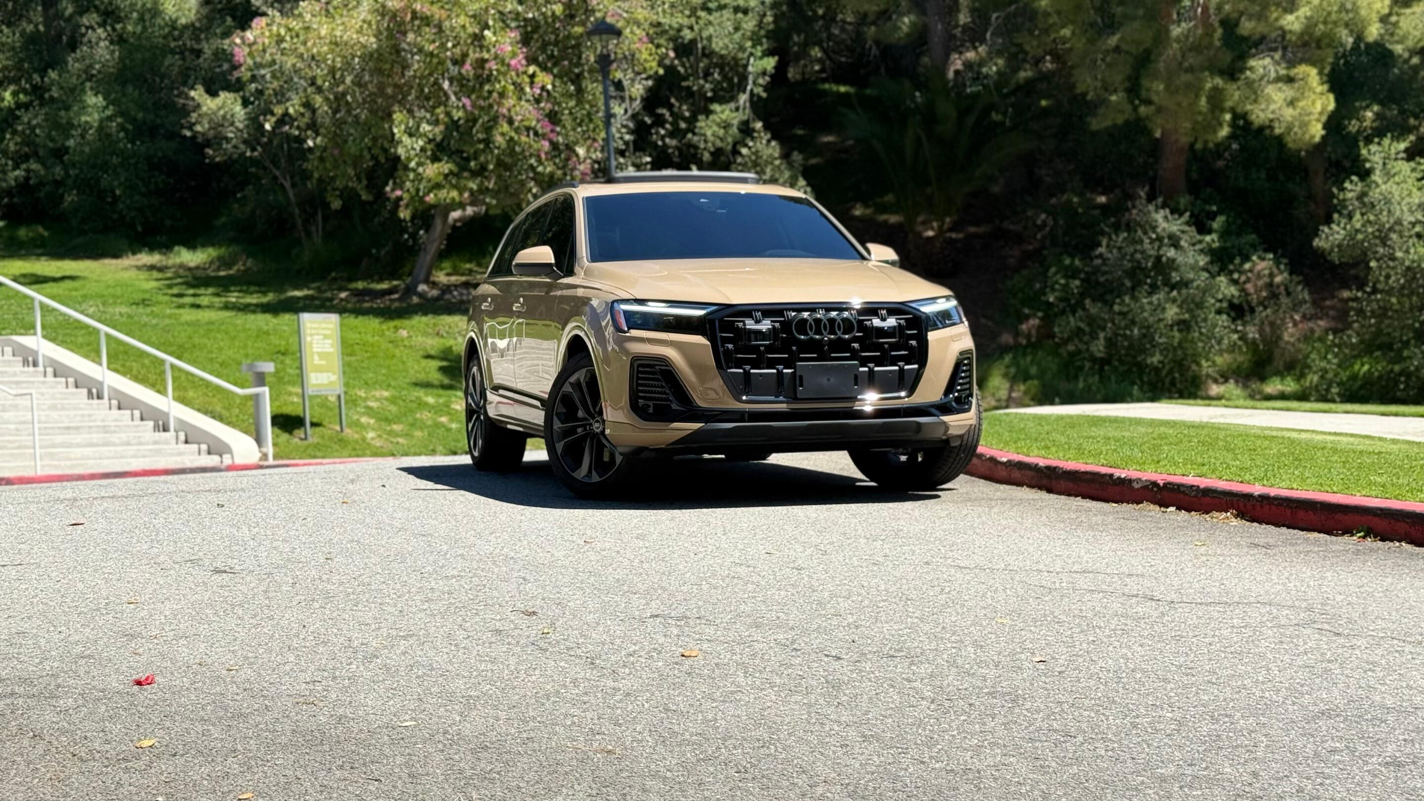 Audi Q7 2025 in Glendale, CA