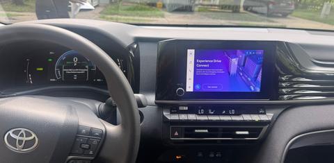 Toyota Camry Hybrid 2025