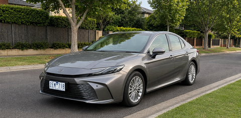 Toyota CAMRY 2025