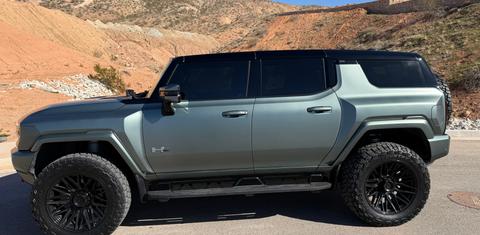 GMC HUMMER EV SUV 2024