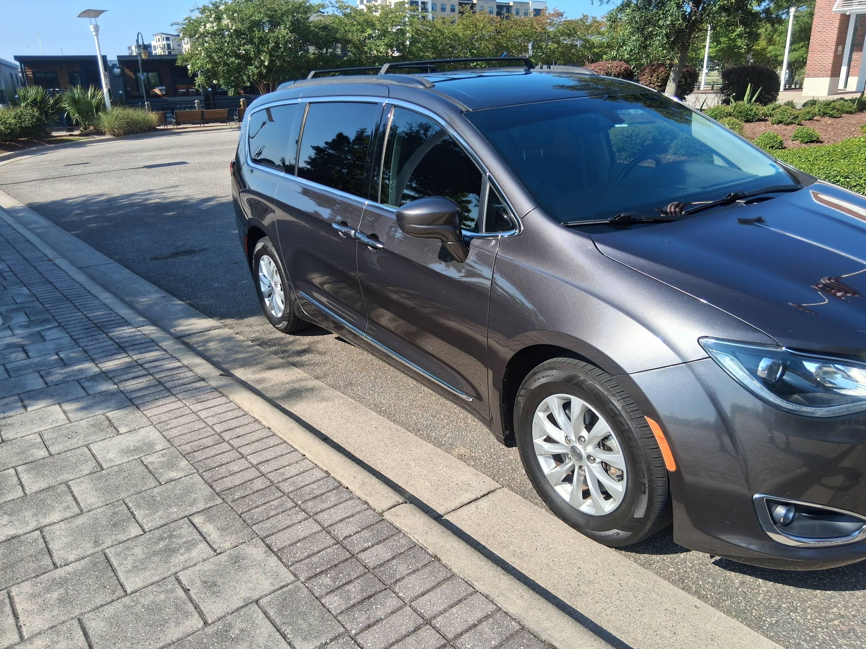 Chrysler Pacifica 2017 in Wilmington, NC