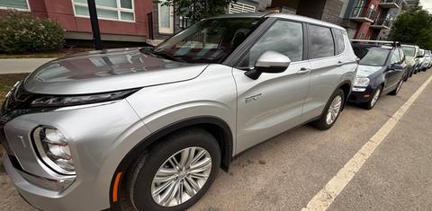 Mitsubishi Outlander Plug-In Hybrid 2025