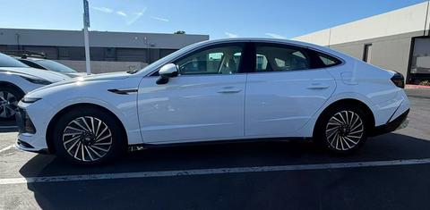 Hyundai Sonata Hybrid 2026