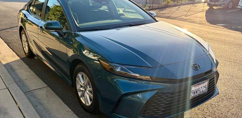 Toyota Camry Hybrid 2026
