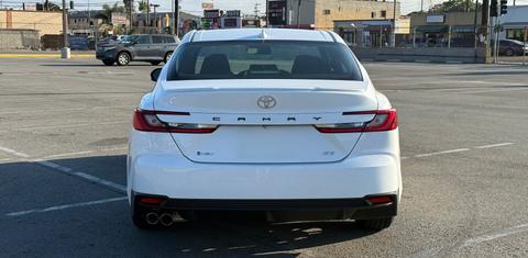 Toyota Camry Hybrid 2026