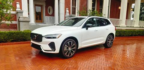 Volvo XC60 2025