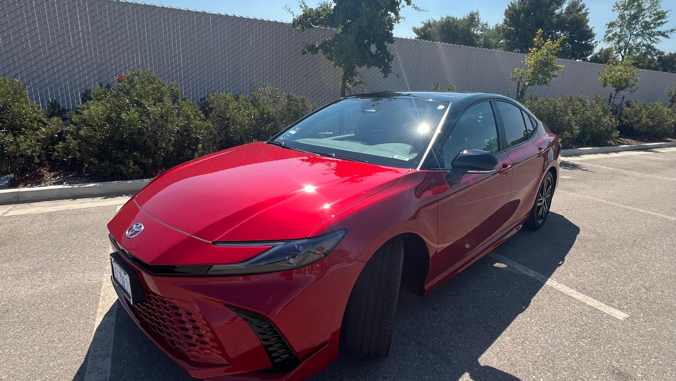 Toyota Camry Hybrid 2025 in Fresno, CA