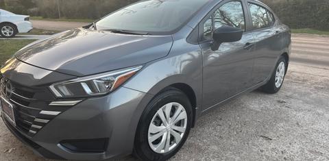 Nissan Versa 2024
