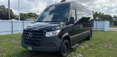Mercedes-Benz Sprinter 2024