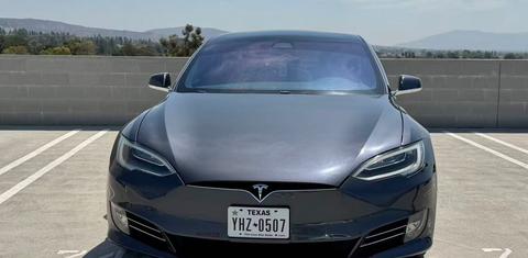 Tesla Model S 2018