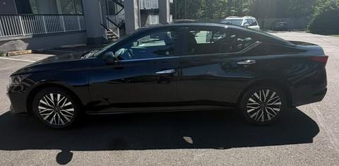 Nissan Altima 2025