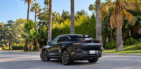 Aston Martin DBX 2021