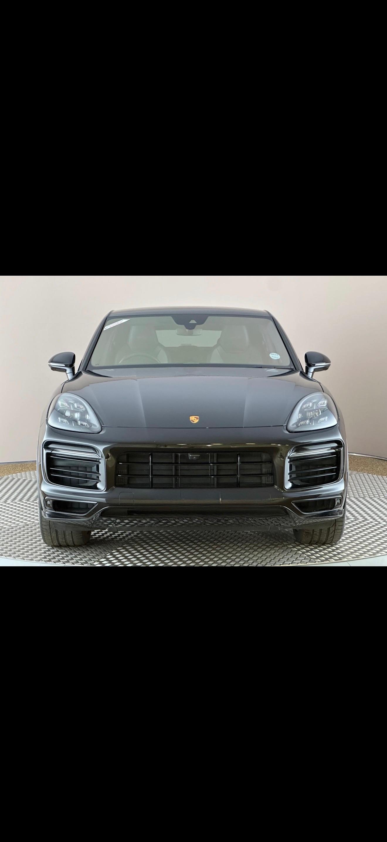 Porsche Cayenne 2022 in London