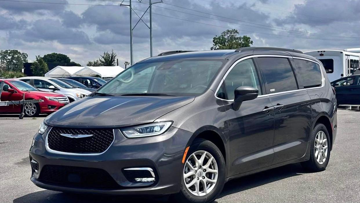 Chrysler Pacifica 2022 in 
