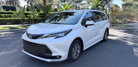 Toyota Sienna 2025