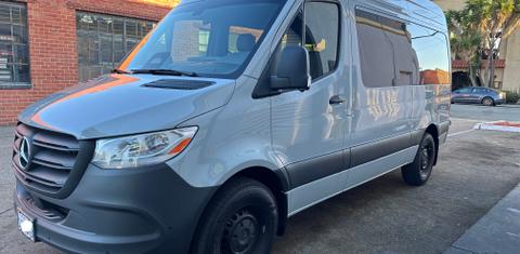 Mercedes-Benz Sprinter 2025
