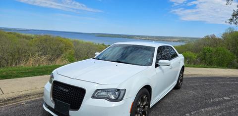 Chrysler 300 2017