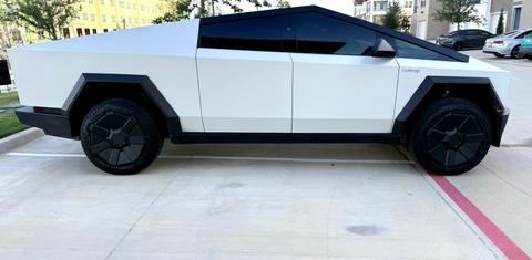 Tesla Cybertruck 2024