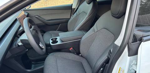 Tesla Model Y 2026