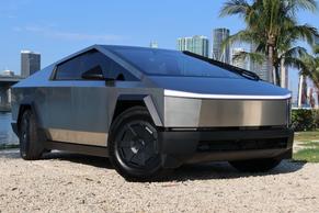 Tesla Cybertruck 2025 in Miami