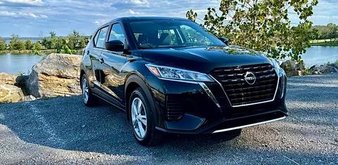 Nissan Kicks Play 2025