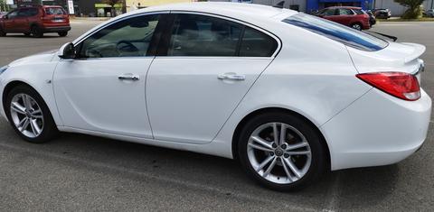 Opel INSIGNIA 2011