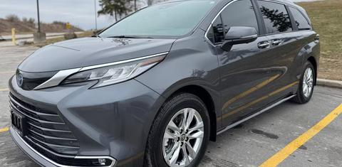 Toyota Sienna 2025