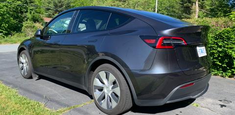 Tesla Model Y 2024