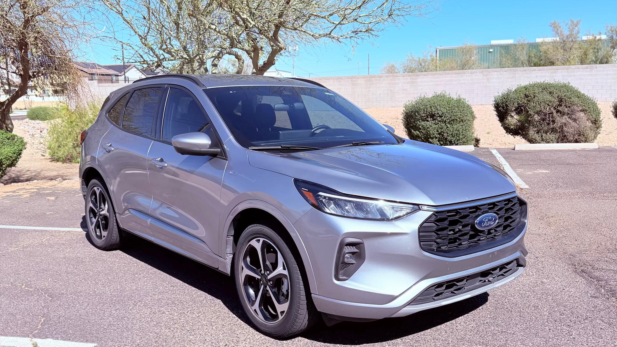 Ford Escape Hybrid 2023 in Glendale, AZ