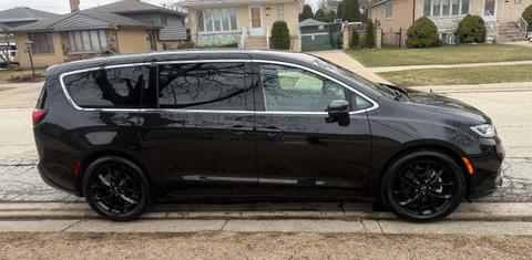 Chrysler Pacifica 2023