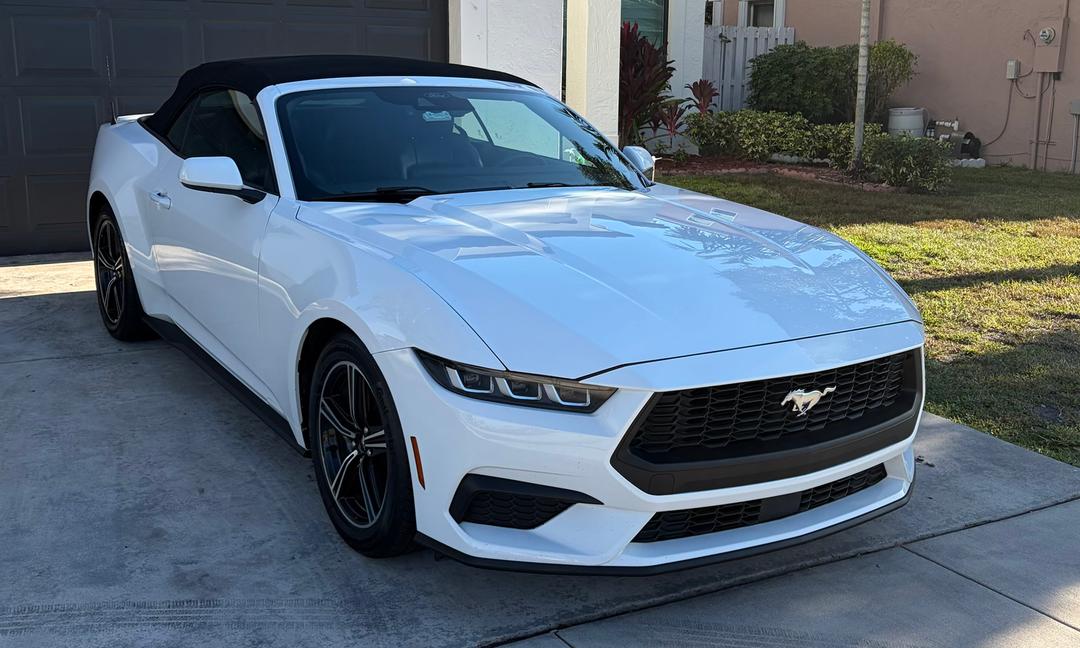 Ford Mustang 2024 rental Miami Fort Lauderdale - luxury car rental Florida
