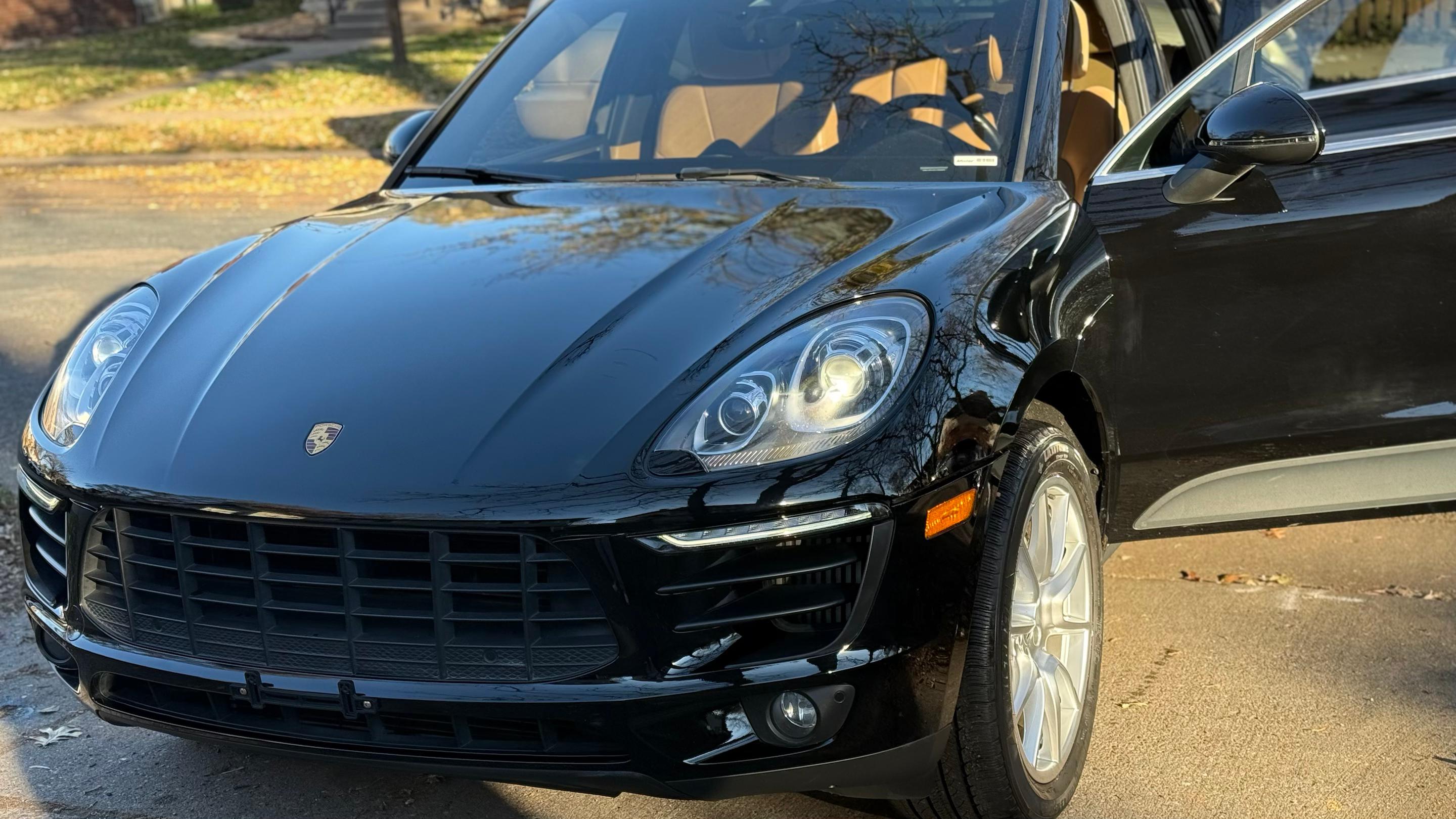 Porsche Macan 2018 in Minneapolis, MN